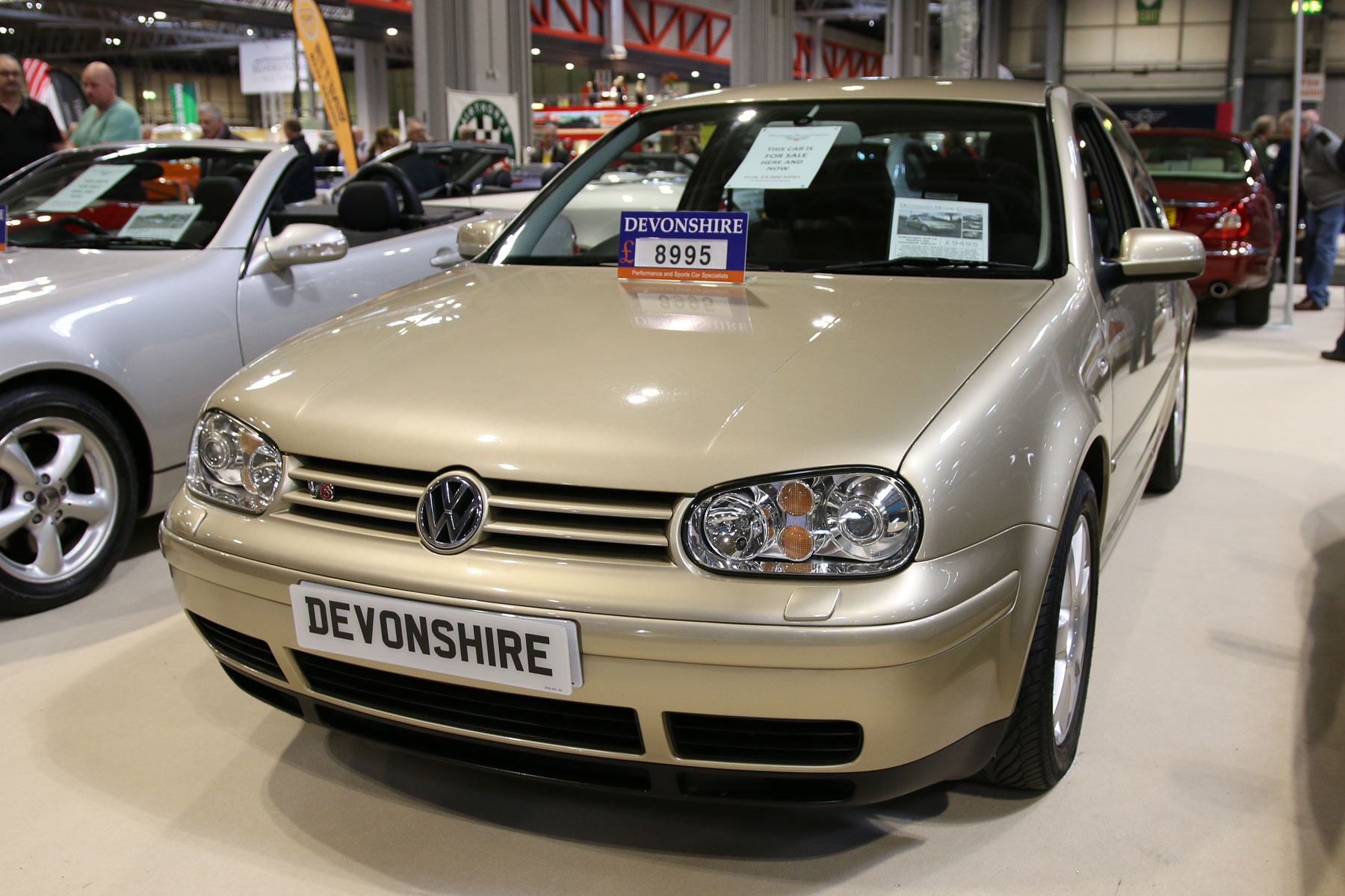 Volkswagen Golf: £8,995 - £9,495