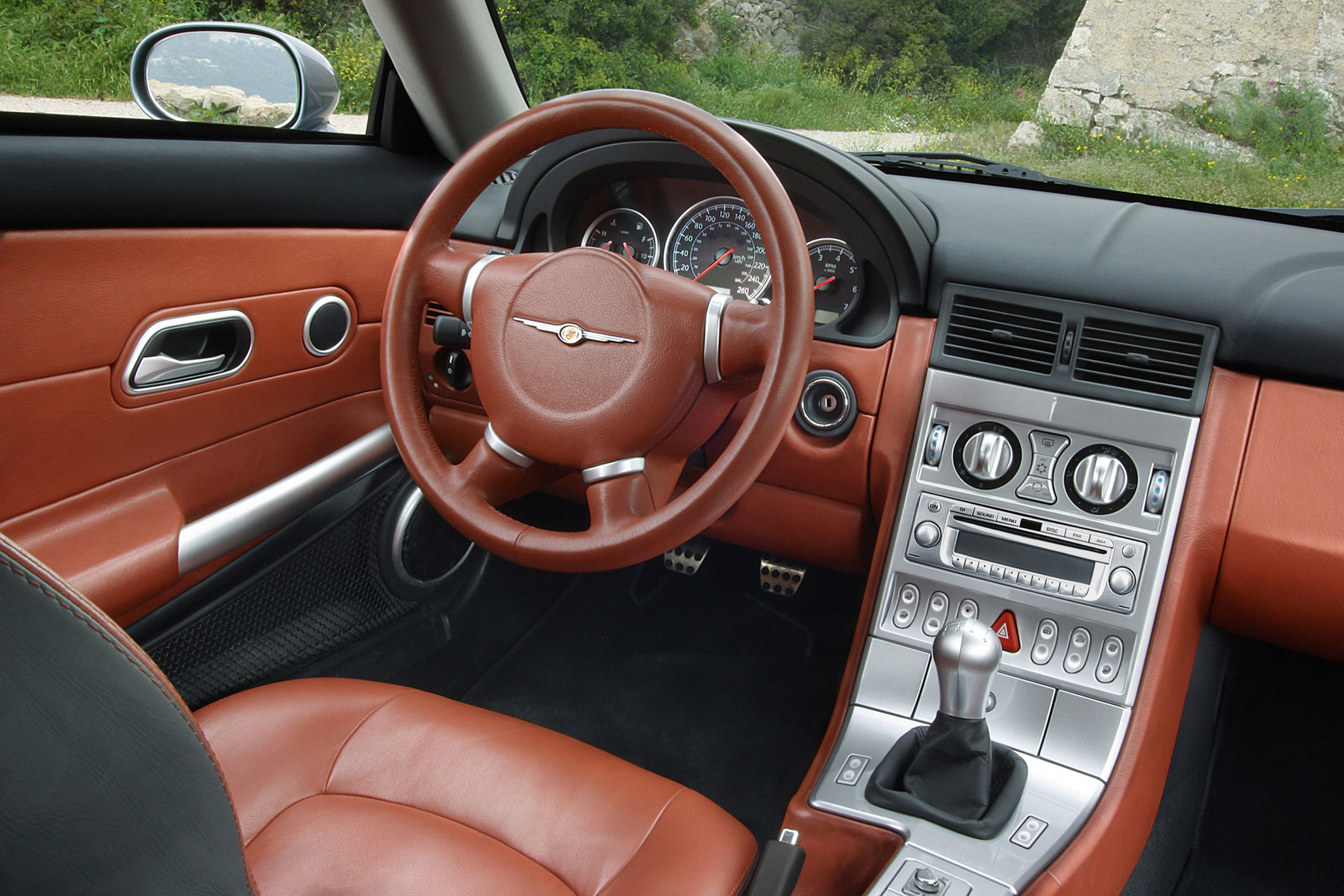 Chrysler crossfire салон
