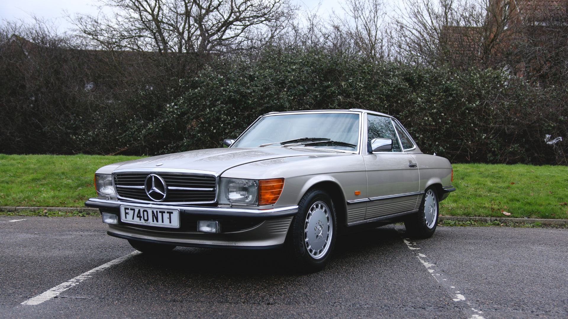 Book Review: Mercedes-Benz SL/SLC 107 Series Guide - MercedesHeritage