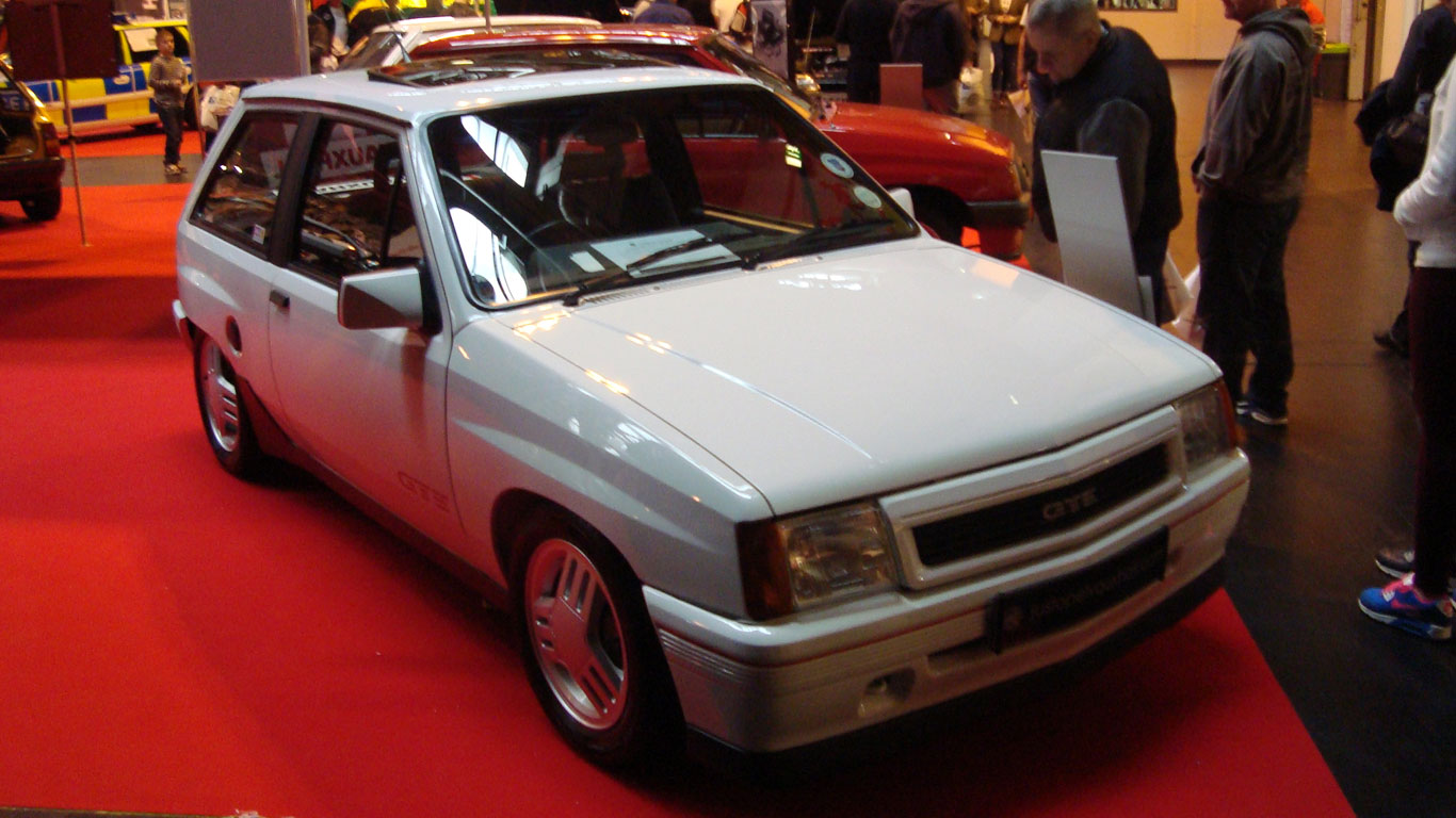 Vauxhall Nova GTE