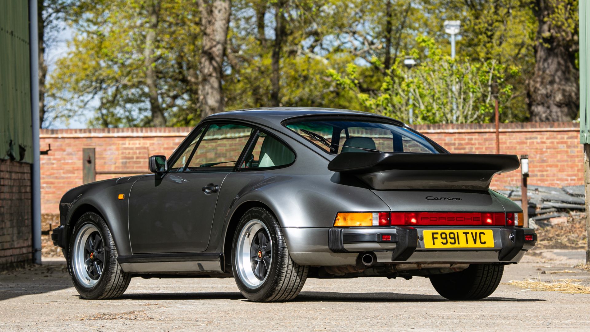 Porsche 911 Carrera 3.2 Supersport