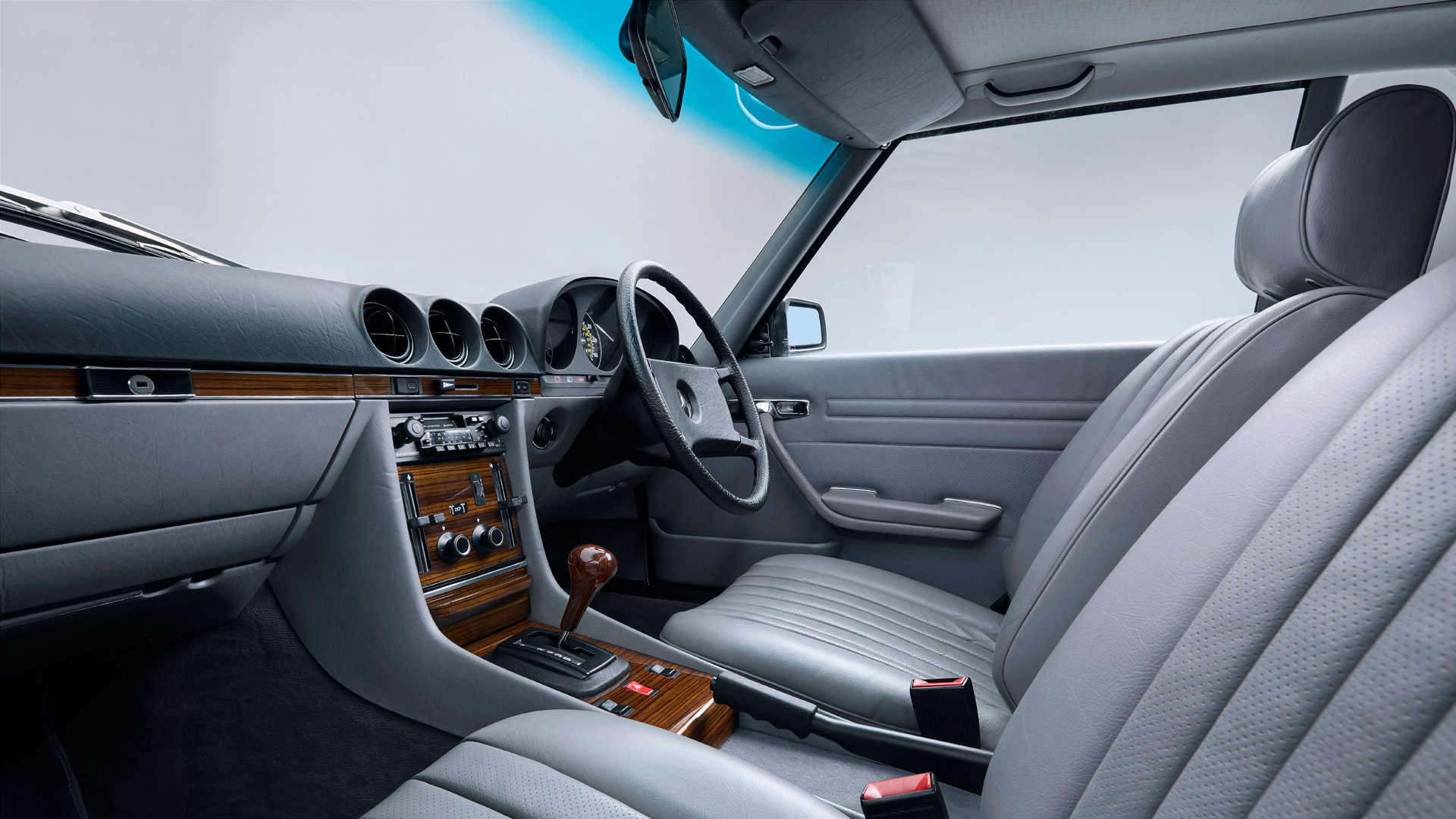 Time Capsule Mercedes 500SL